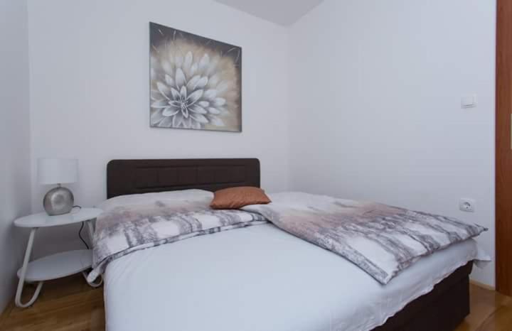 Apartman Mila Каштела Экстерьер фото