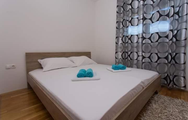 Apartman Mila Каштела Экстерьер фото